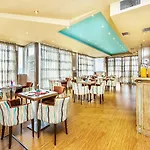 Perea Hotel