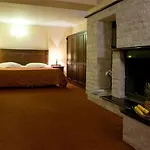 Perea * Peraía