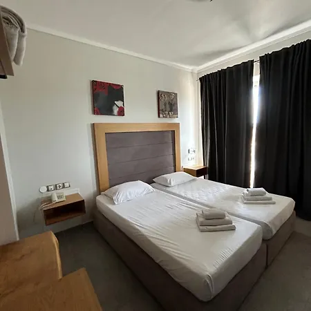 Perea Hotel *