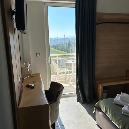 Hotel Perea *