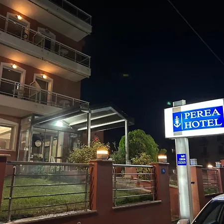 Perea Hotel *
