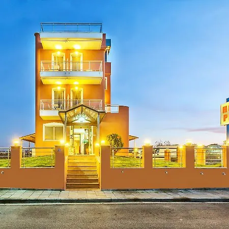 Perea Hotel *